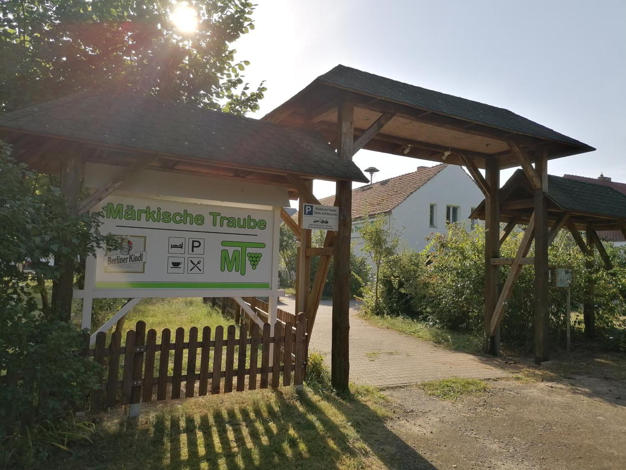 "Maerkische Traube" Idyllisches Gaestehaus Fuer Selbsversorger Zesch Exteriör bild